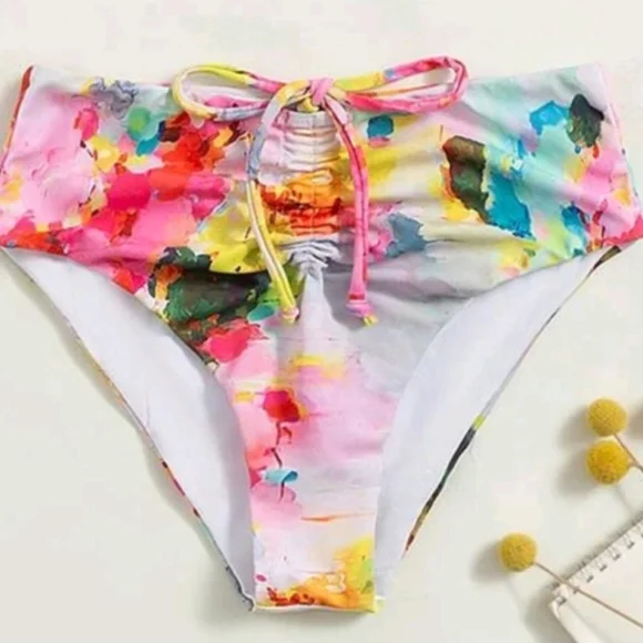 Triangle bikini swimsuit.  with front lace. Size S. - Picture 14 of 16